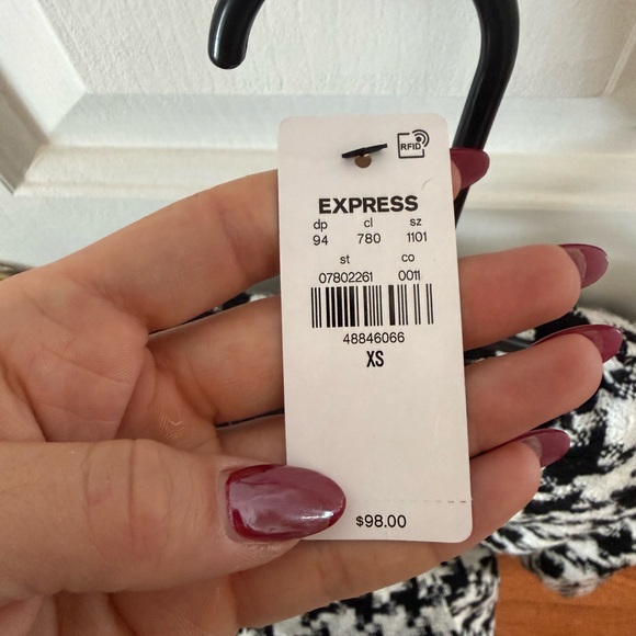 Express Monochrome Houndstooth Dress - Picture 3 of 3